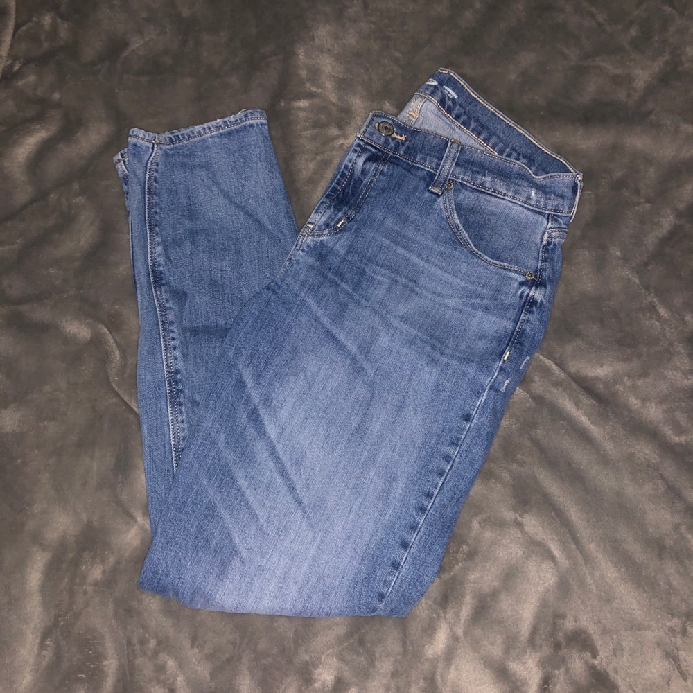 Distressed Boyfriend Jeans